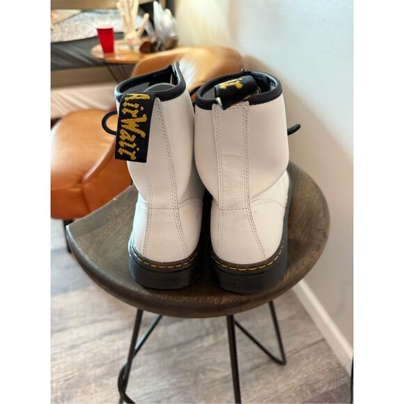 Dr. Martens Zavala White Lace Up Combat Boots sz 10 EUC - Picture 7 of 9